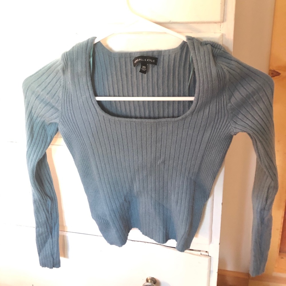 MAKE OFFERS NWOT sweater cropped long sleeve top